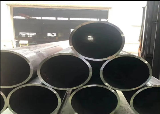 Os clientes preferem tubos redondos de metal e aço com acabamento de superfície personalizado