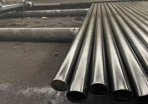 0.2-100mm tubos de aço sem costura para tratamento de superfície de dobra disponível