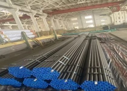 Tubos de aço de trocador de calor pintados de preto para o certificado industrial EN