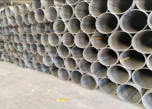 Tubo de aço galvanizado ERW de comprimento 12M com tampas utilizado no transporte de petróleo / gás natural