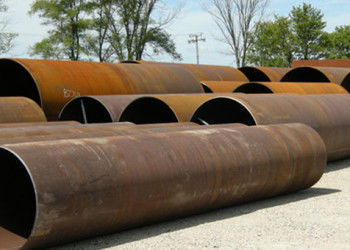 Revestimento de concreto LSAW Revestimento de verniz de tubos de aço / óleo anti-ferrugem para projetos de construção