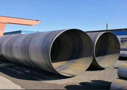 Tubos de aço carbono de tamanho extra longo 6M 12M com processamento por perfuração