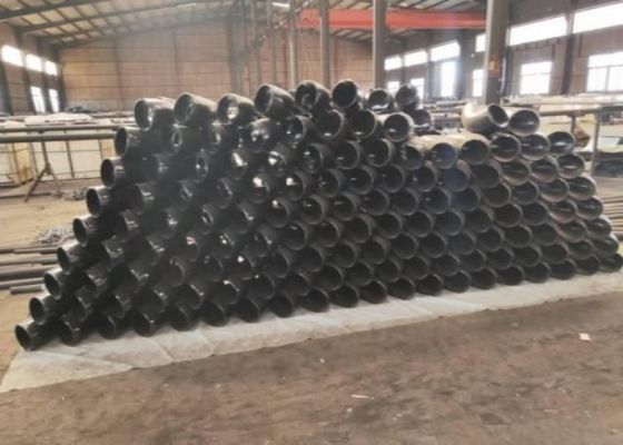A105 Acessórios para tubos de aço carbono Espessura Sch10-Xxs 2-60 mm Prensa de trabalho PN25