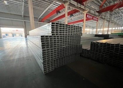 Perfis tubulares de aço de 6 m de comprimento com diâmetro interno de 1-20 mm para componentes estruturais e construções solares