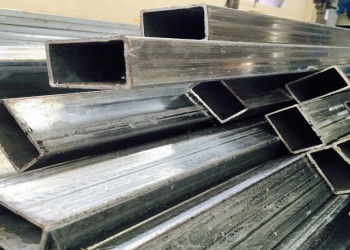 Tubo de aço inoxidável sem costura de 3000 mm de comprimento em forma de retângulo