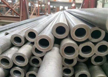 Tubos de aço ligado resistentes a altas temperaturas para aplicações de trabalho pesado não secundários e inspecção por terceiros ASP