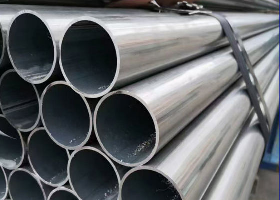 Tubo soldado de aço carbono com acabamento de superfície nua para desempenho ideal em forma retangular