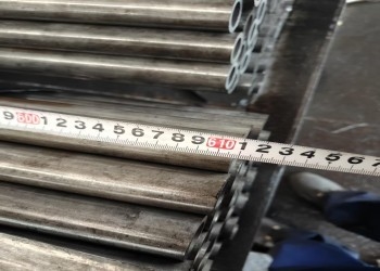 0.7-30MM Espessura da parede Trocador de calor Tubo de aço com camfering