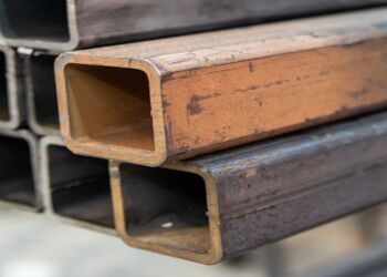 Secções ocas de aço laminado a quente com grau Q195-235 e opções de superfície personalizadas para aplicações estruturais