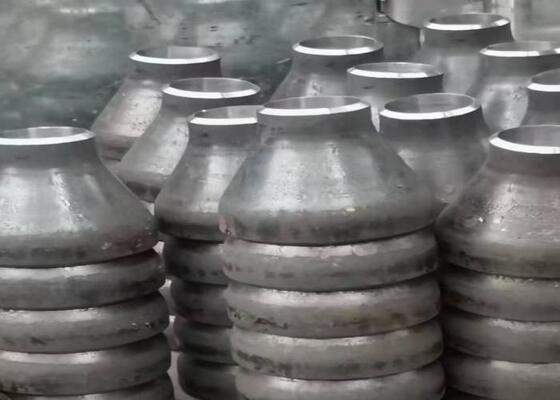 Fittings de tubos de aço de grau WPB com alta resistência à corrosão e personalização OEM para várias indústrias