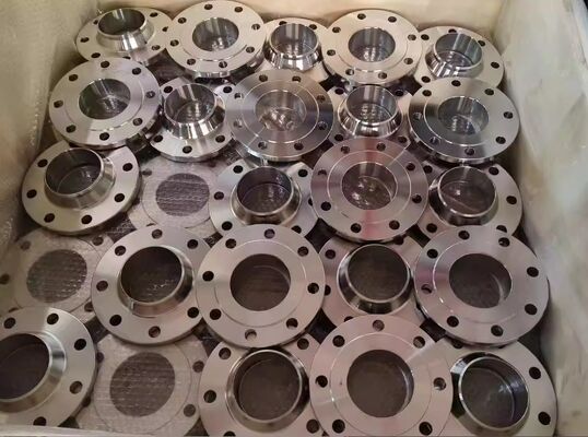 Flanges de aço resistentes a altas temperaturas para aplicações de alta pressão em conformidade com vários padrões internacionais
